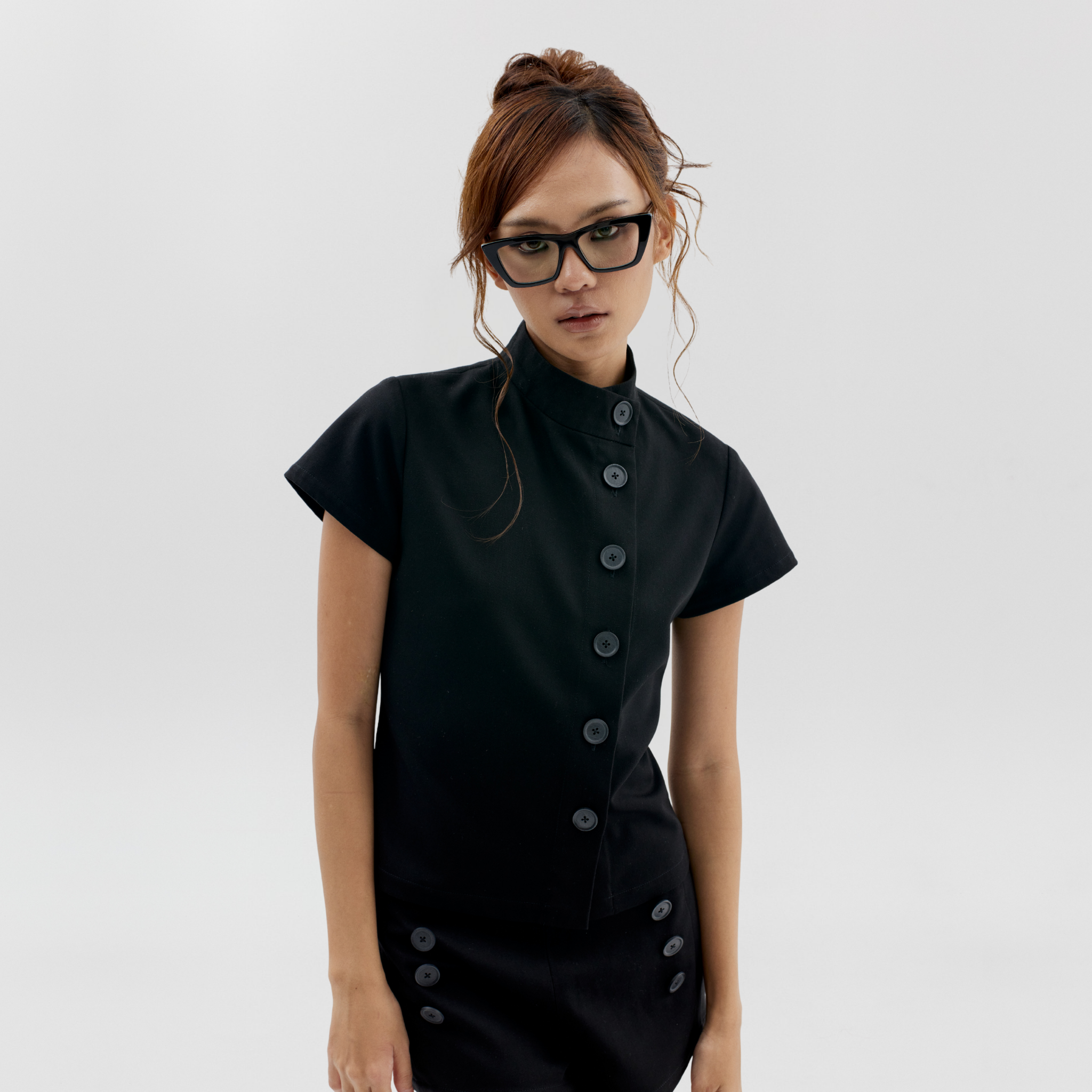 001 BUTTON TOP