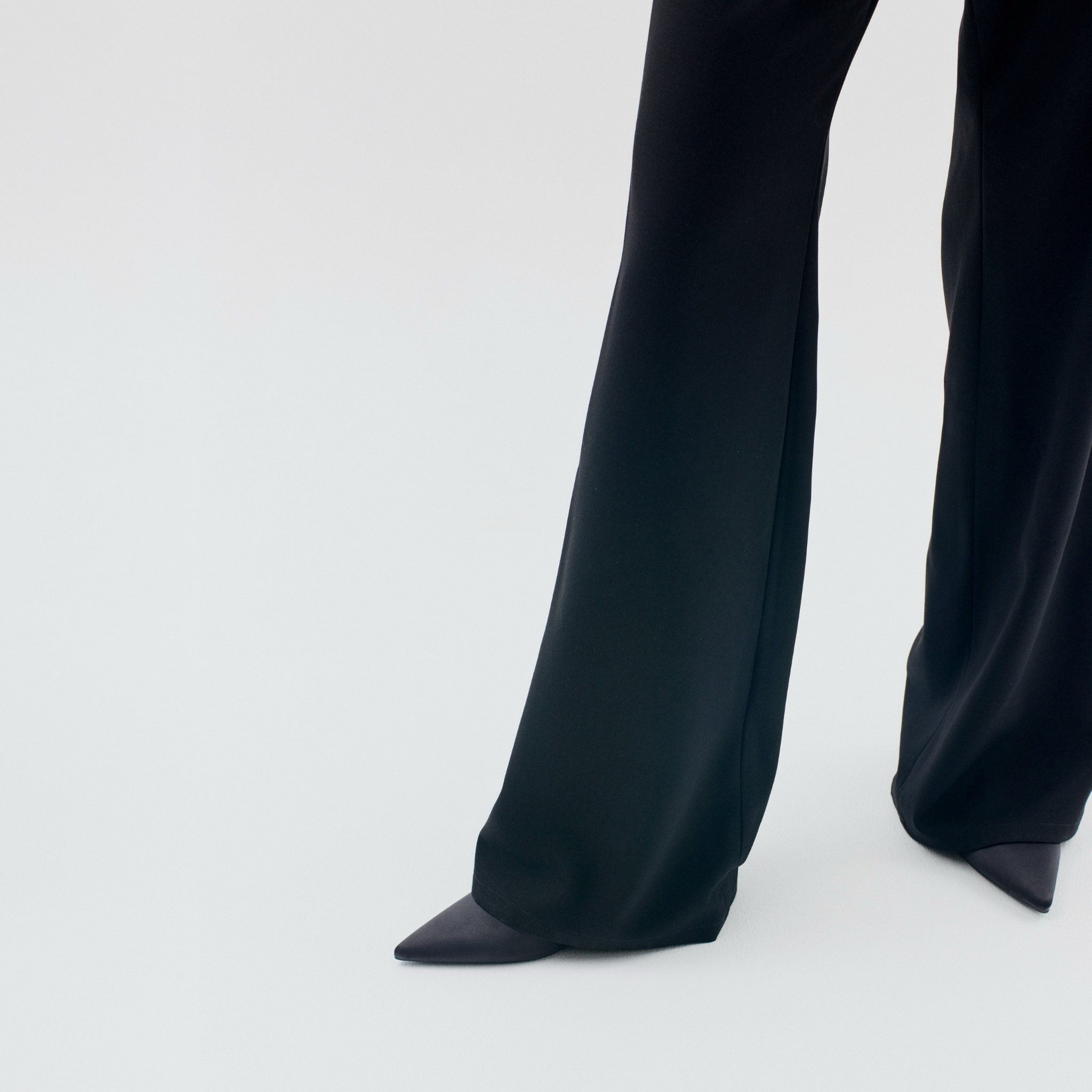 001 FORM PANTS