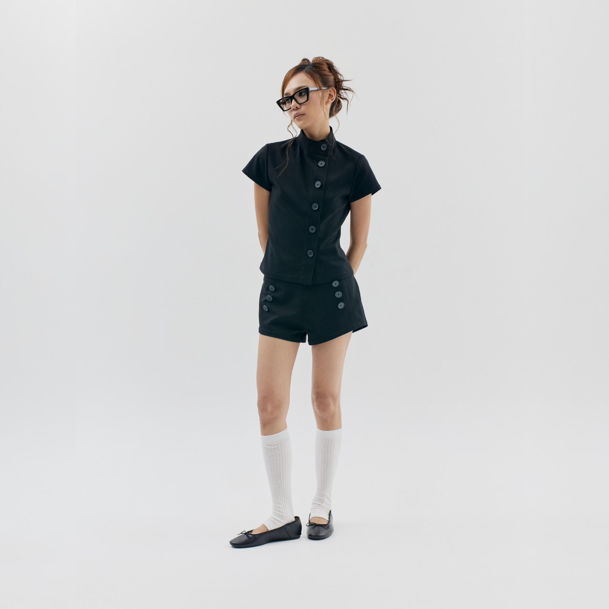 001 BUTTON SHORTS