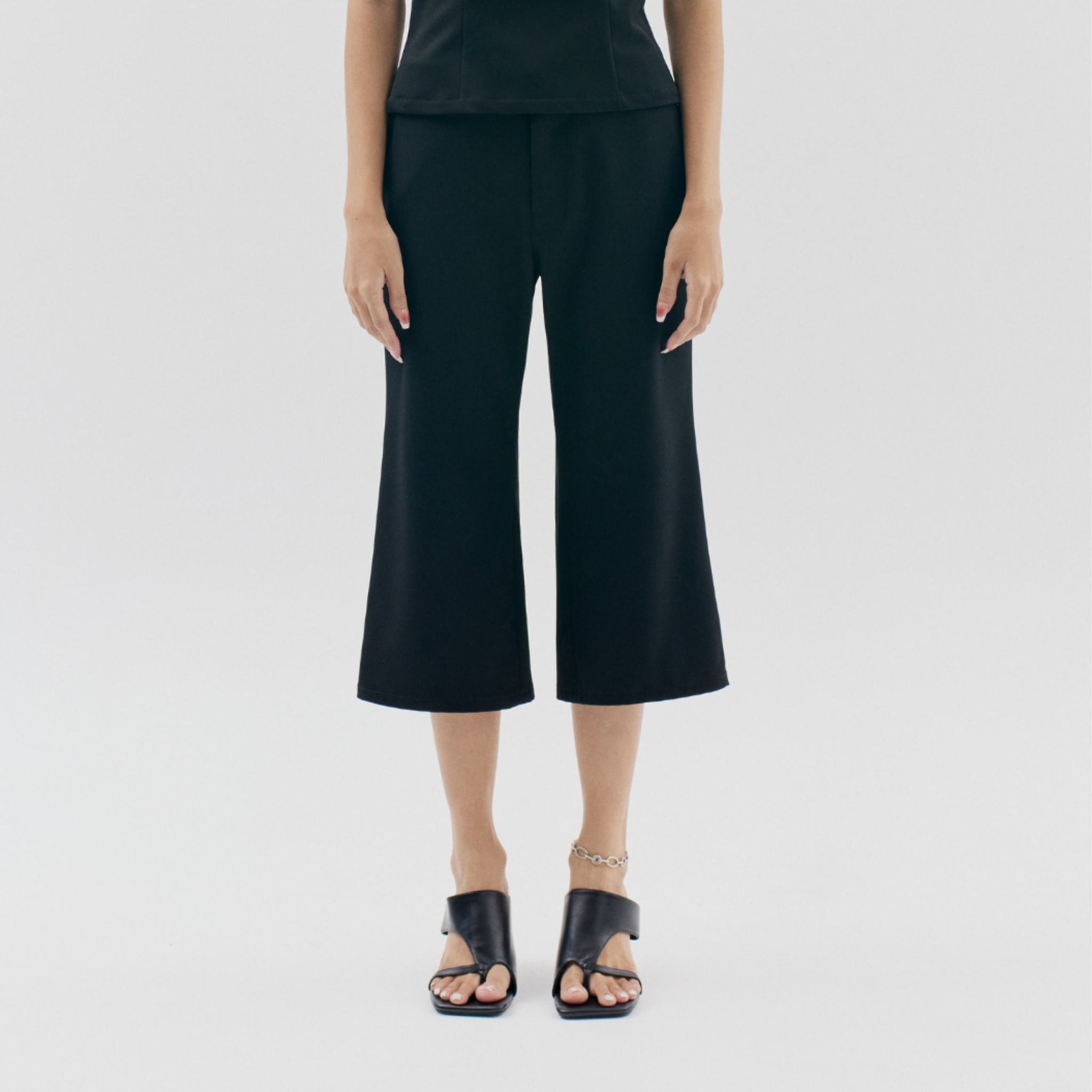 002 CROP PANTS (Pre-order 7-10 days)