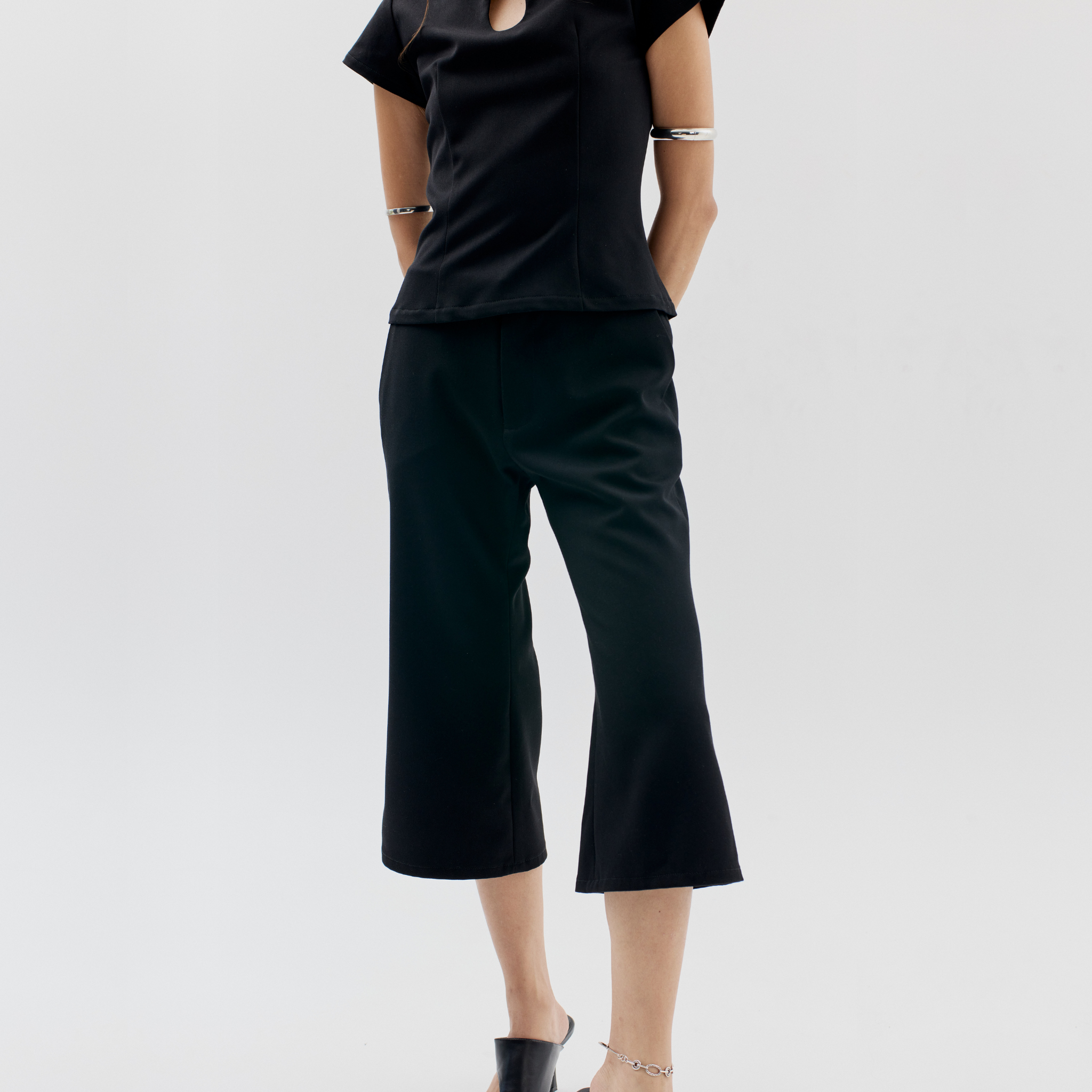 002 CROP PANTS (Pre-order 7-10 days)