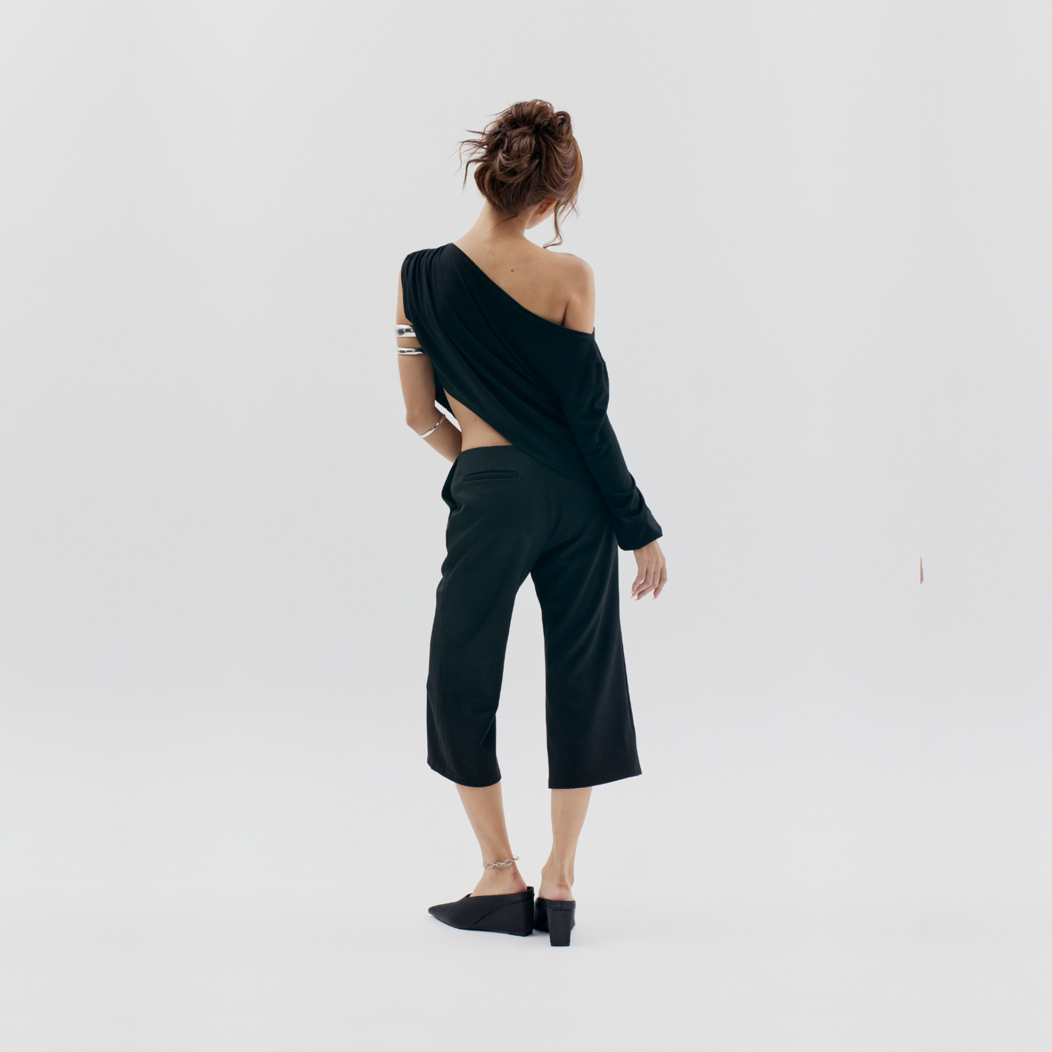 002 DRAPE