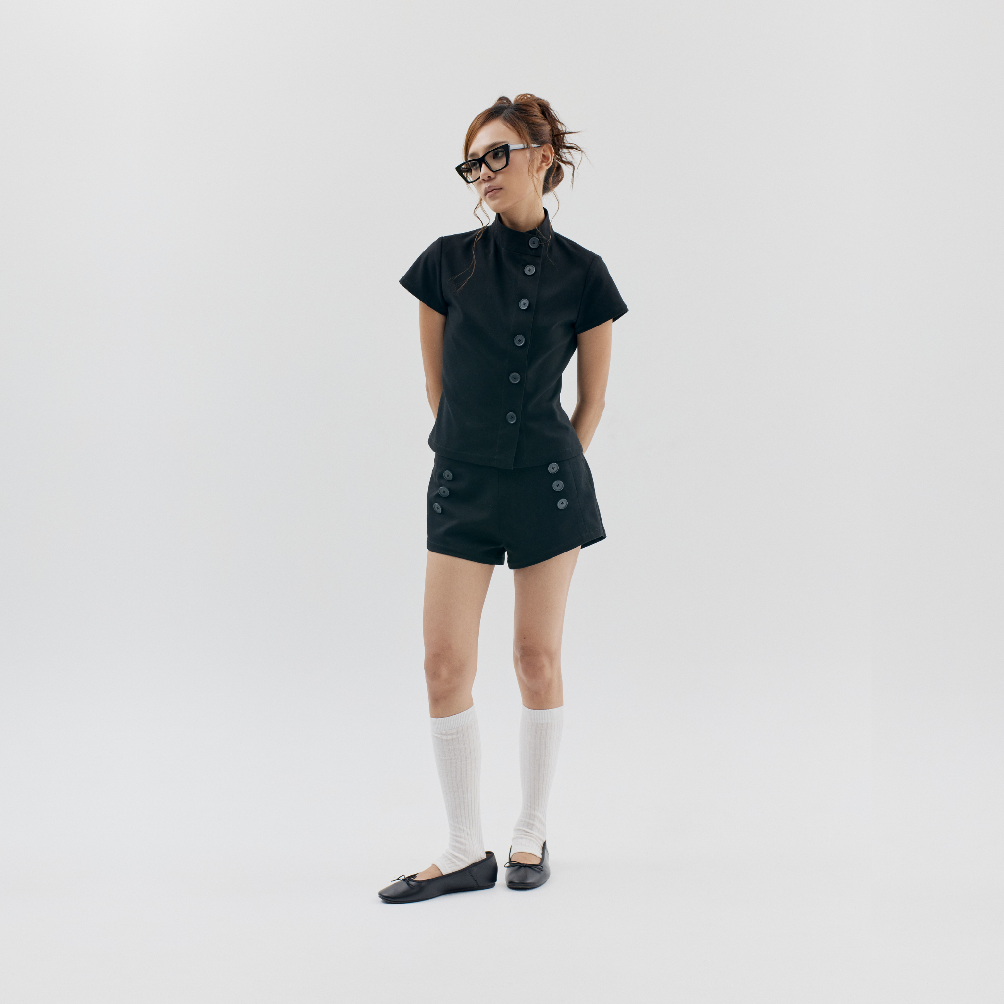 001 BUTTON TOP